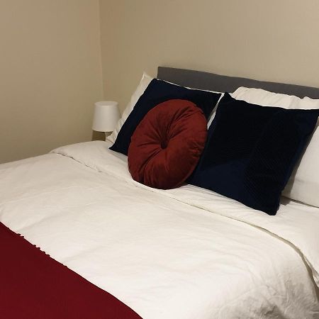 2 Bedroom Lovely Apartment In Woolwich 런던 외부 사진