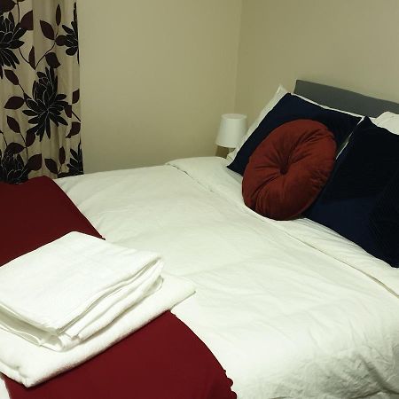 2 Bedroom Lovely Apartment In Woolwich 런던 외부 사진