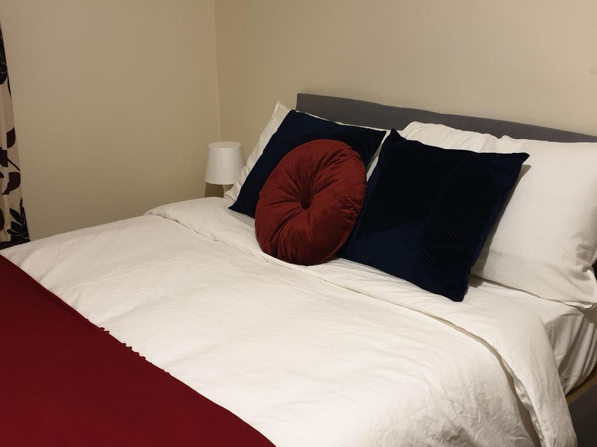 2 Bedroom Lovely Apartment In Woolwich 런던 외부 사진