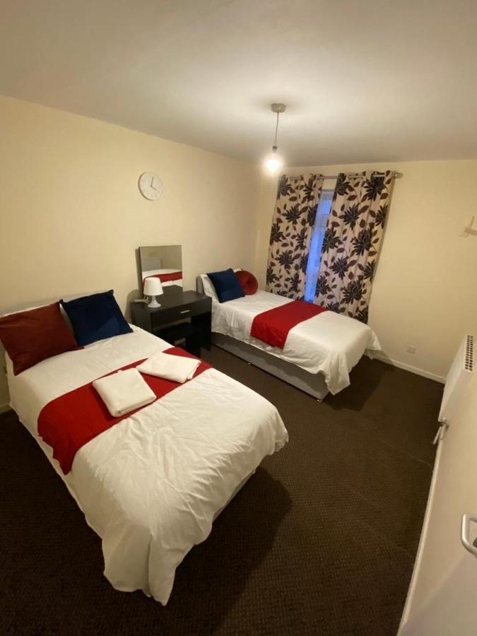 2 Bedroom Lovely Apartment In Woolwich 런던 외부 사진